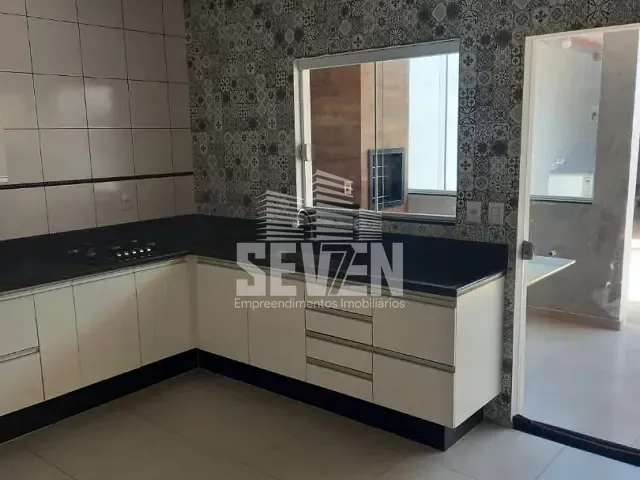 Casa com 198m² 3 quartos e 2 banheiros, à venda, no bairro Parque Val de Palmas em Bauru