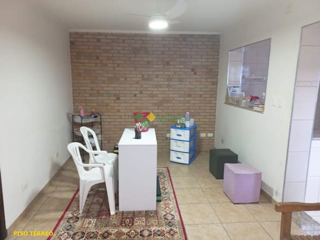 Casa à venda, no bairro Vila Rea em Poá