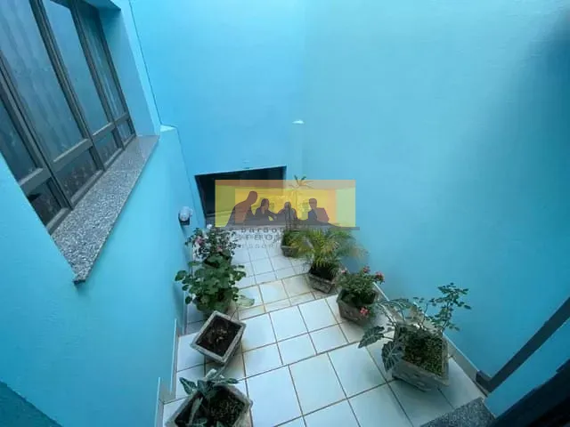 Casa com 710m² 4 quartos e 5 banheiros, à venda, no bairro Cidade Universitária em Campinas