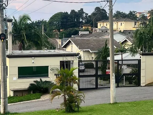 Casa com 336m² 3 quartos e 2 banheiros, à venda, no bairro Jardim Santa Bárbara em Atibaia