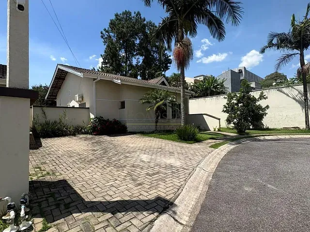 Casa com 336m² 3 quartos e 2 banheiros, à venda, no bairro Jardim Santa Bárbara em Atibaia
