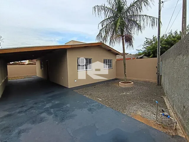 Casa 2 quartos e 1 banheiro, para alugar, no bairro Jardim Capricórnio em Rolândia