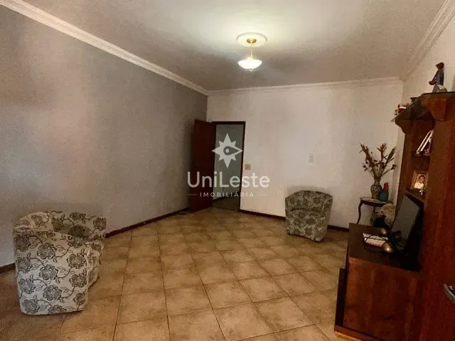 Casa 7 quartos e 5 banheiros, à venda, no bairro Floramar em Belo Horizonte