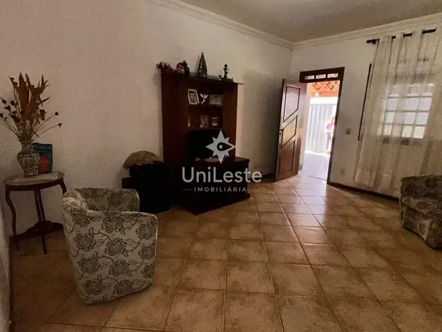 Casa 7 quartos e 5 banheiros, à venda, no bairro Floramar em Belo Horizonte