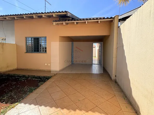 Casa 2 quartos e 1 banheiro, para alugar, no bairro Capricornio em Rolândia