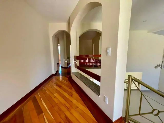Casa 4 quartos e 4 banheiros, para alugar, no bairro Condomínio Flamboyants em Lavras