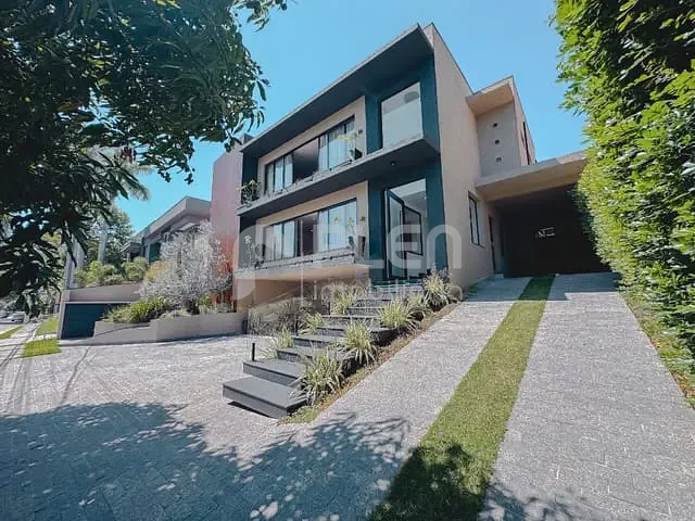 Casa com 631m² 5 quartos e 8 banheiros, à venda, no bairro Alphaville Residencial Um em Barueri