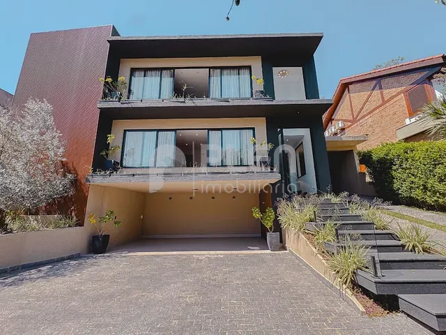 Casa com 631m² 5 quartos e 8 banheiros, à venda, no bairro Alphaville Residencial Um em Barueri
