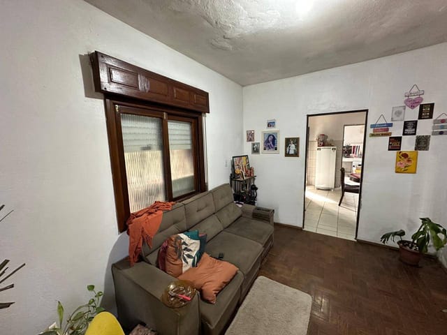 Casa com 180m² 3 quartos e 1 banheiro, à venda, no bairro Fragata em Pelotas