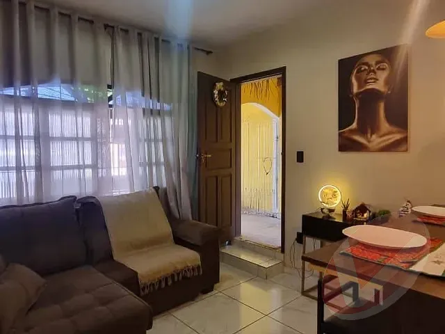 Casa com 125m² 2 quartos e 1 banheiro, à venda, no bairro Maracanã em Praia Grande