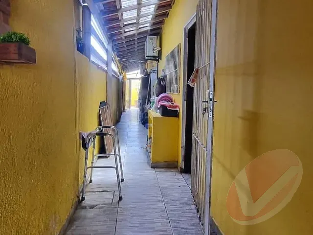 Casa com 125m² 2 quartos e 1 banheiro, à venda, no bairro Maracanã em Praia Grande