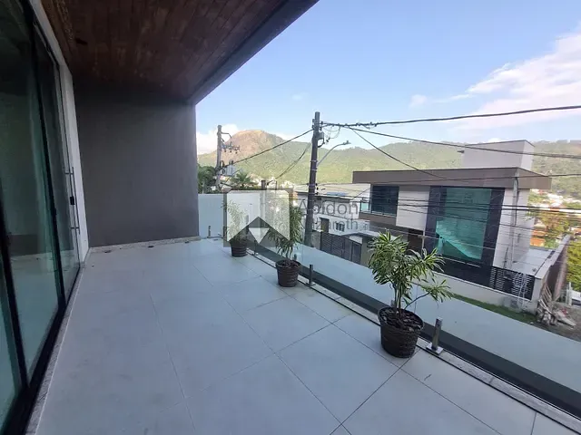 Casa com 300m² 4 quartos e 2 banheiros, à venda, no bairro São Francisco em Niterói