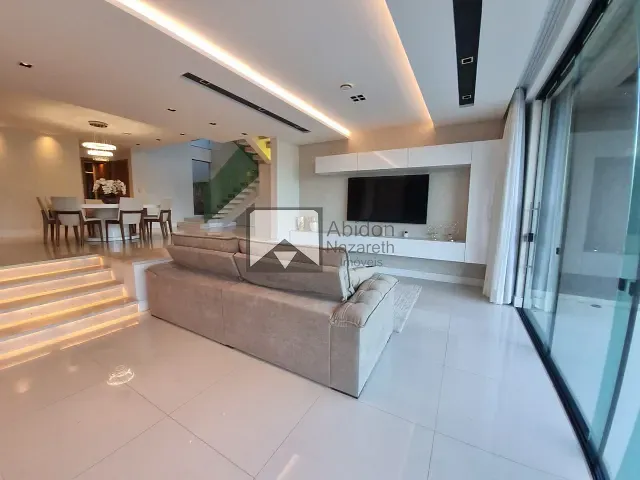 Casa com 300m² 4 quartos e 2 banheiros, à venda, no bairro São Francisco em Niterói