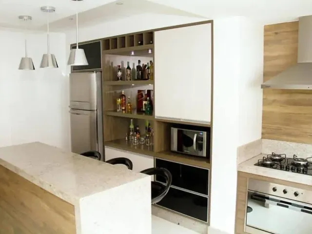 Casa com 300m² 3 quartos e 3 banheiros, à venda, no bairro Parque Jóquei Club em Campos dos Goytacazes