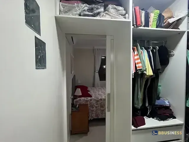 Casa com 300m² 3 quartos e 3 banheiros, à venda, no bairro Parque Jóquei Club em Campos dos Goytacazes