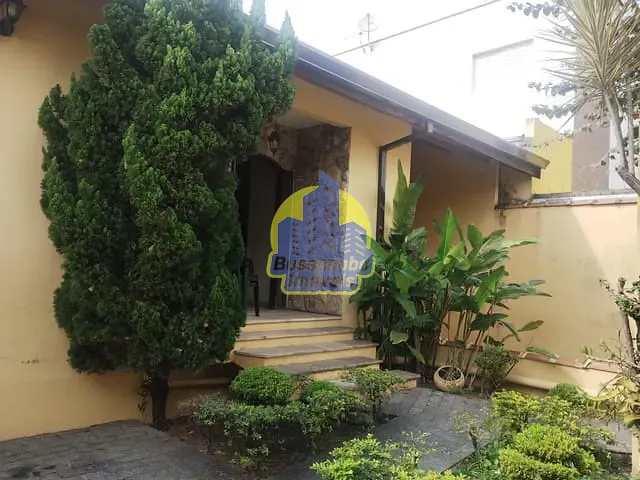 Casa com 345m² 3 quartos e 3 banheiros, à venda, no bairro Bela Vista em Osasco