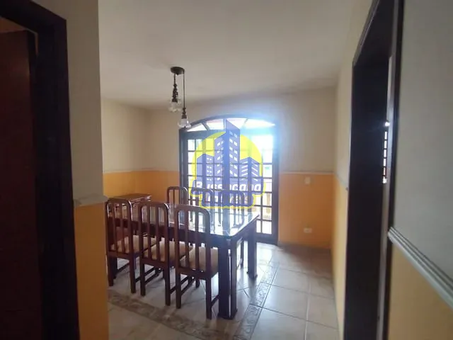 Casa com 345m² 3 quartos e 3 banheiros, à venda, no bairro Bela Vista em Osasco