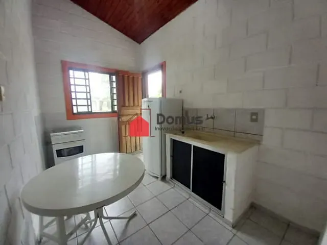 Kitnet para alugar, no bairro Jardim Cristina em Pindamonhangaba