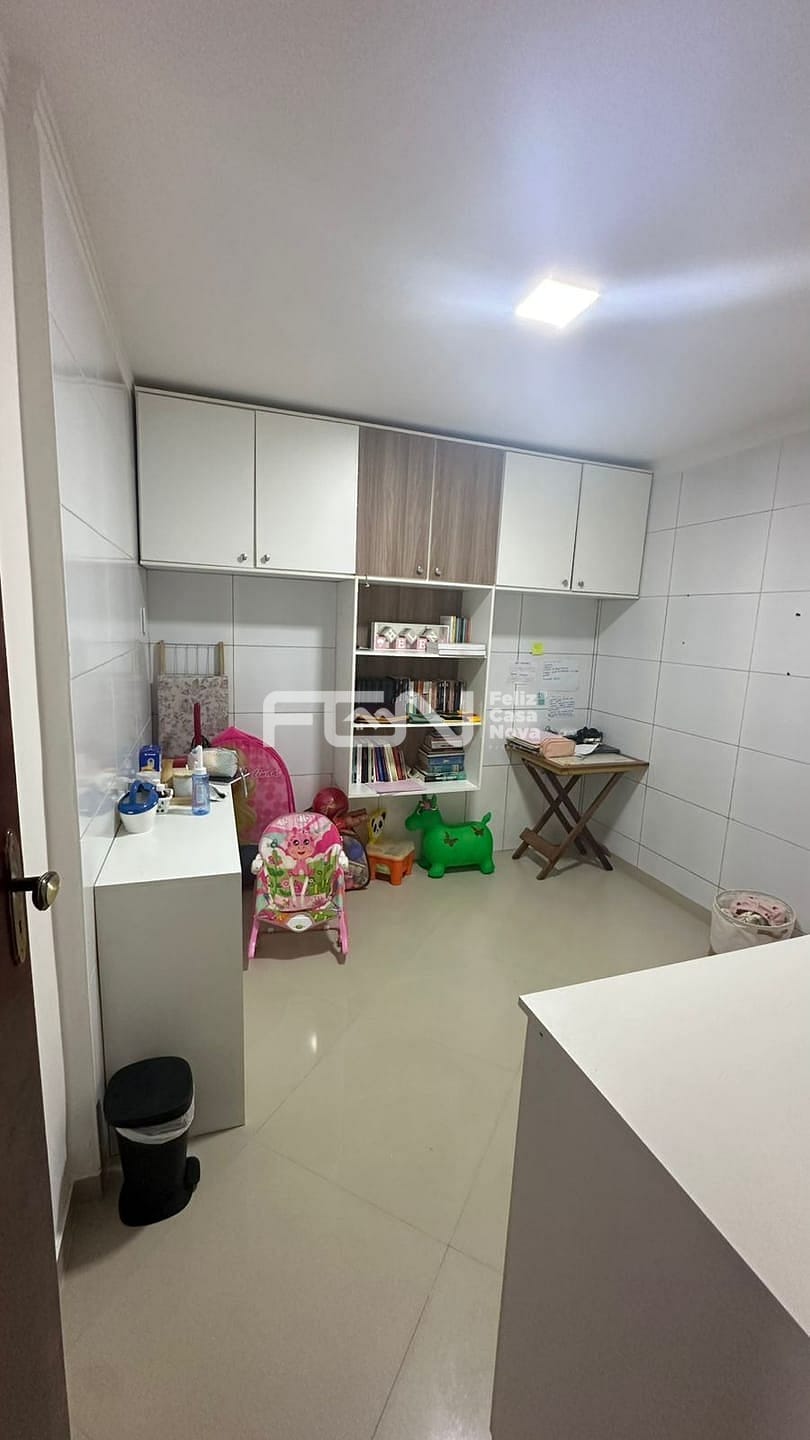 Casa à venda com 2 quartos, 75m² - Foto 10