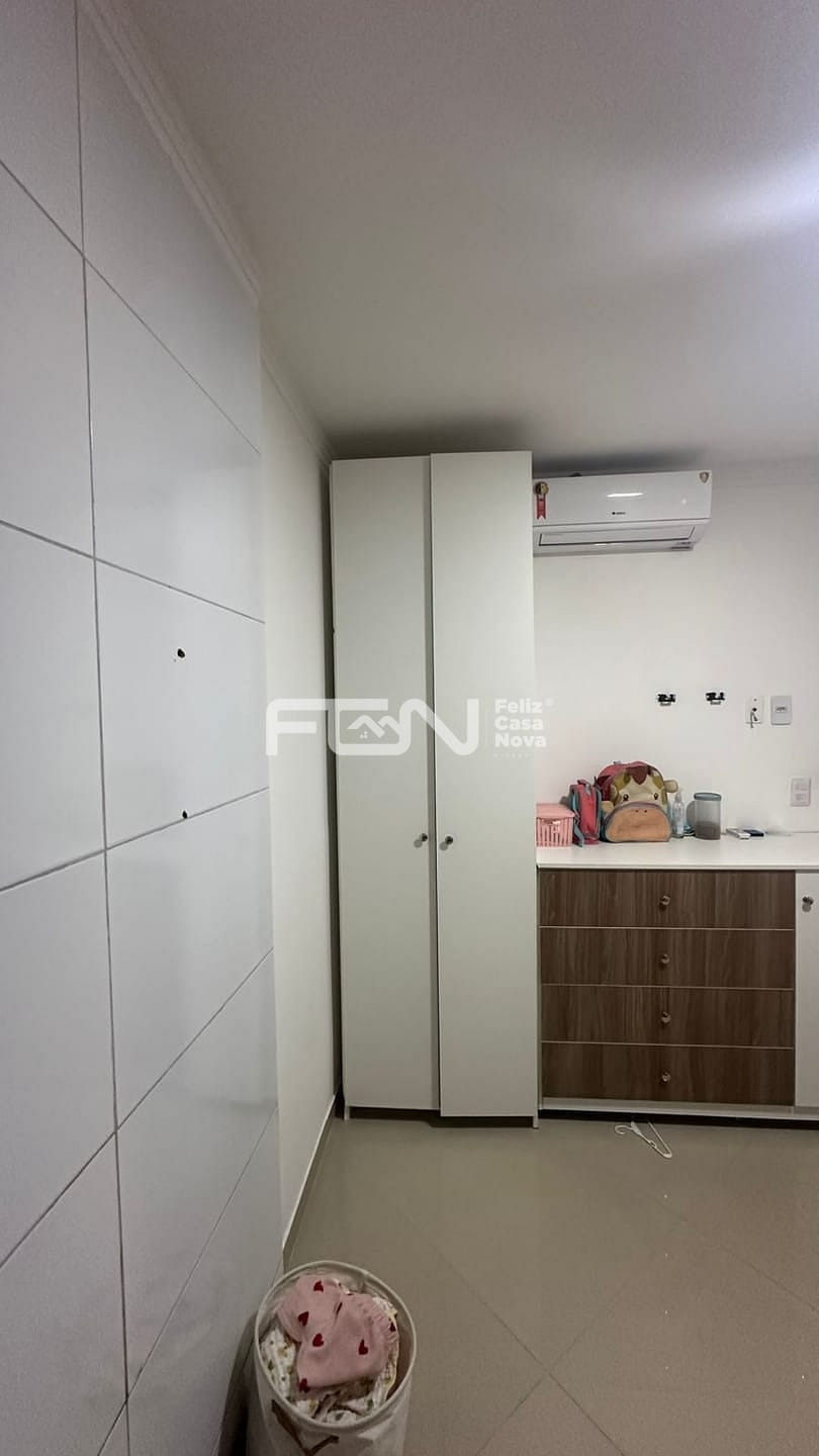 Casa à venda com 2 quartos, 75m² - Foto 12