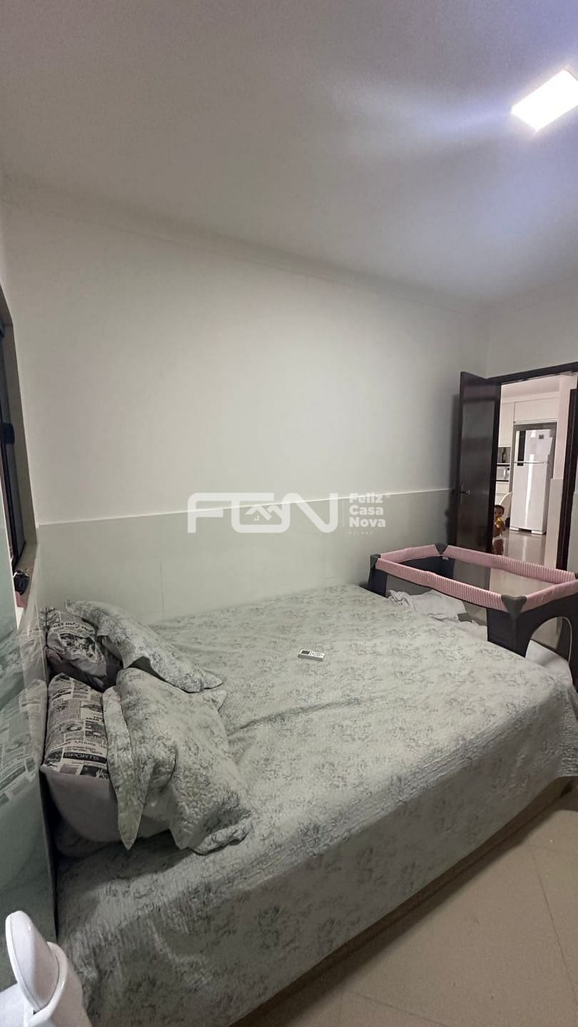 Casa à venda com 2 quartos, 75m² - Foto 14
