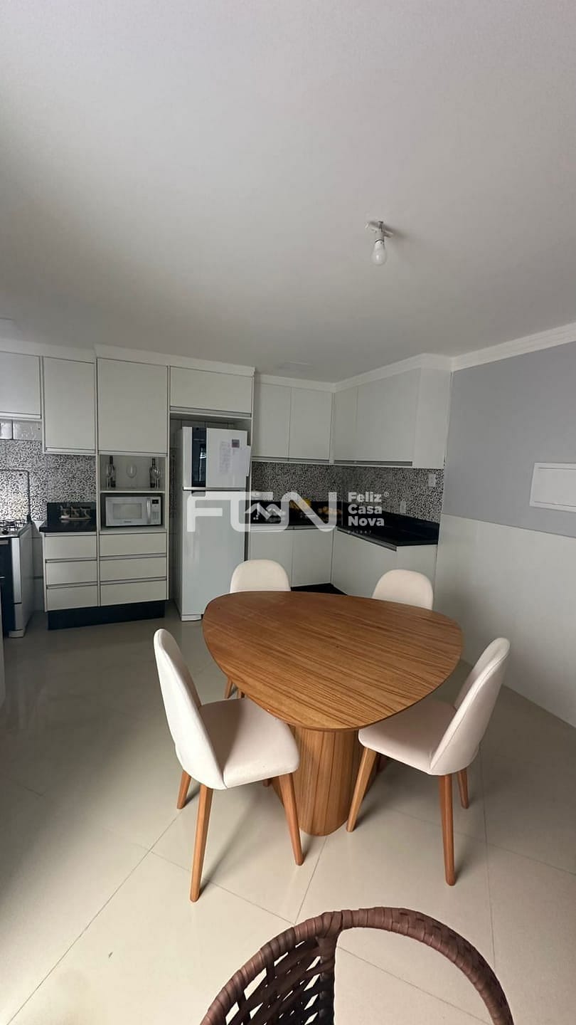 Casa à venda com 2 quartos, 75m² - Foto 7