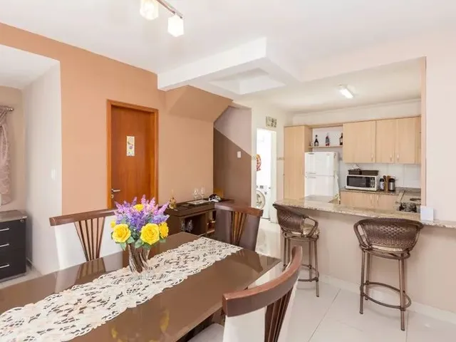 Casa com 492m² 4 quartos e 3 banheiros, à venda, no bairro Santa Felicidade em Curitiba