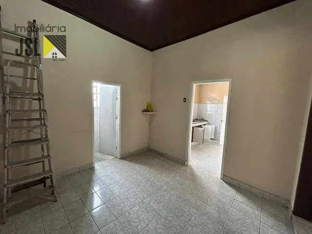 Casa com 175m² 3 quartos e 2 banheiros, à venda, no bairro Vila Santa Izabel em Caçapava