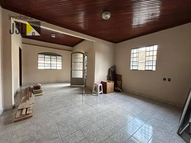 Casa com 175m² 3 quartos e 2 banheiros, à venda, no bairro Vila Santa Izabel em Caçapava