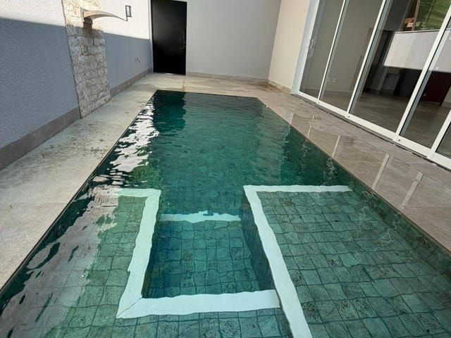 Casa com 330m² 3 quartos e 1 banheiro, à venda, no bairro Residencial Paris em Sinop