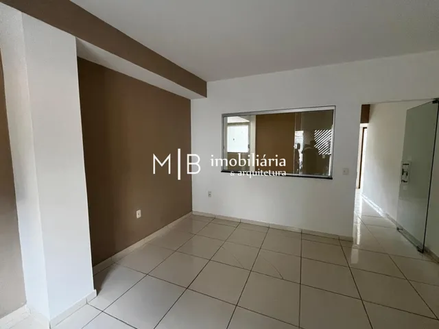 Casa 2 quartos e 2 banheiros, à venda, no bairro São Pedro em Cataguases