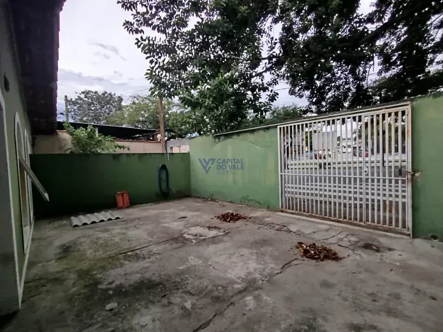 Casa 4 quartos e 2 banheiros, à venda, no bairro Jardim Vale do Sol em São José dos Campos