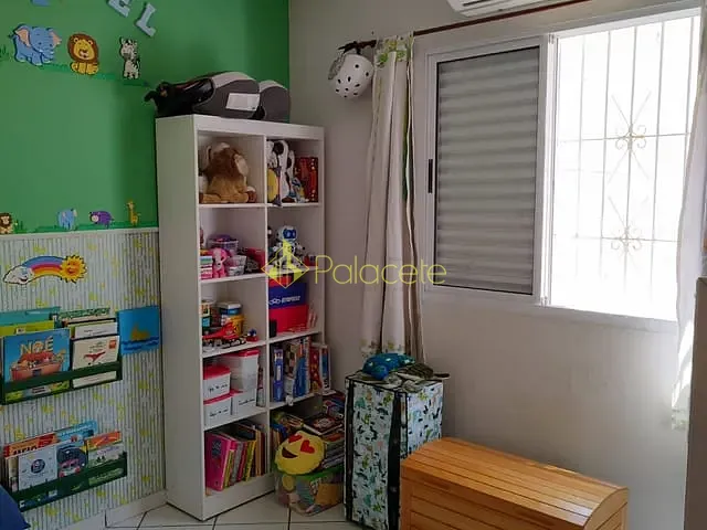 Casa com 250m² 3 quartos e 3 banheiros, à venda, no bairro Vila São Geraldo em Taubaté
