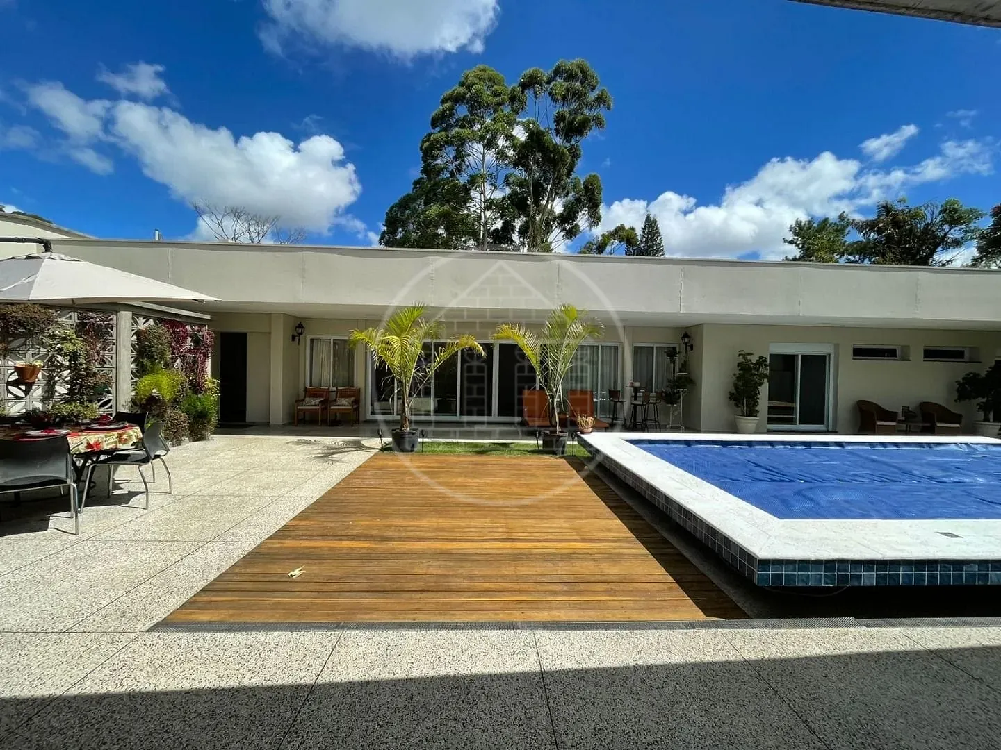 Casa, 4 quartos, 550 m² - Foto 1