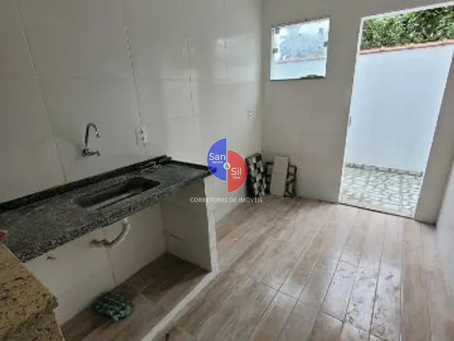 Casa 2 quartos e 1 banheiro, à venda, no bairro Praia do Imperador (Praia de Mauá) em Magé