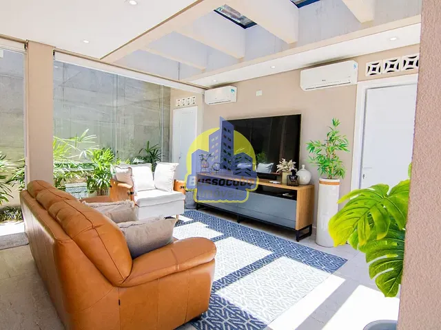 Casa com 360m² 4 quartos e 6 banheiros, à venda, no bairro Jardim São Paulo II em Cotia