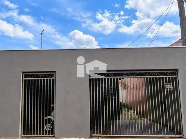 Casa 1 quarto e 1 banheiro, à venda, no bairro Jardim Rosângelo em Rolândia