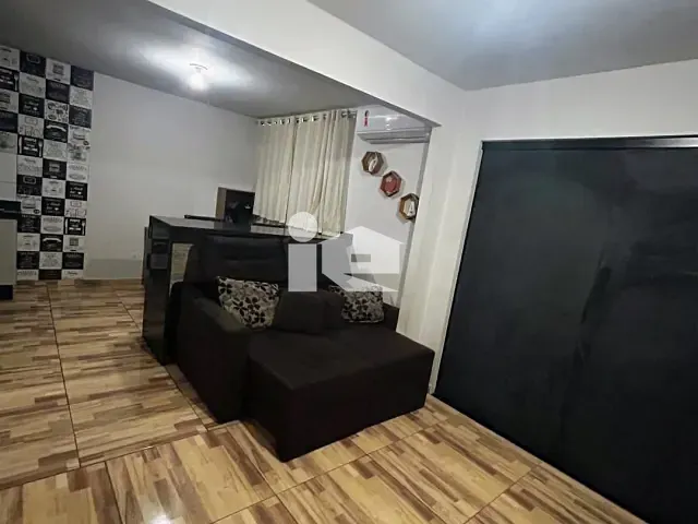 Casa 1 quarto e 1 banheiro, à venda, no bairro Jardim Rosângelo em Rolândia