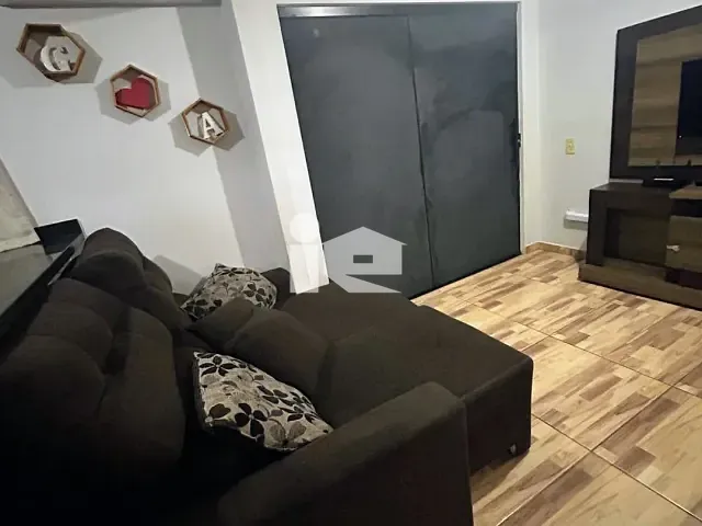 Casa 1 quarto e 1 banheiro, à venda, no bairro Jardim Rosângelo em Rolândia