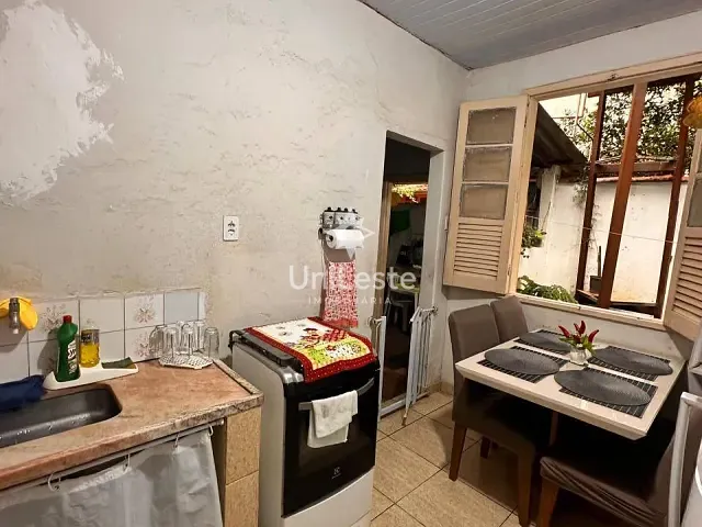 Casa 9 quartos e 6 banheiros, à venda, no bairro Sagrada Família em Belo Horizonte
