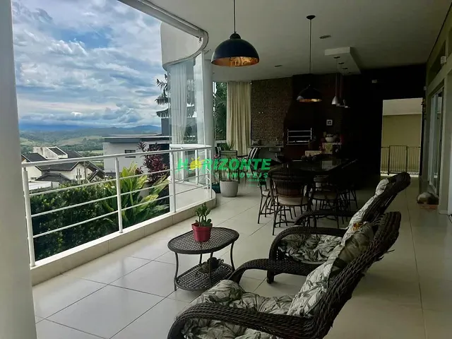 Casa com 466m² 4 quartos e 6 banheiros, à venda, no bairro Condomínio Residencial Jaguary em São José dos Campos