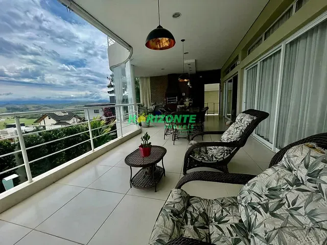 Casa com 466m² 4 quartos e 6 banheiros, à venda, no bairro Condomínio Residencial Jaguary em São José dos Campos