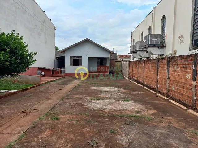 Casa com 300m² 2 quartos e 1 banheiro, à venda, no bairro Ideal em Londrina