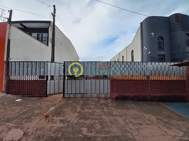 Casa com 300m² 2 quartos e 1 banheiro, à venda, no bairro Ideal em Londrina