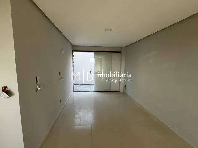 Casa 3 quartos e 3 banheiros, à venda, no bairro Colinas em Cataguases