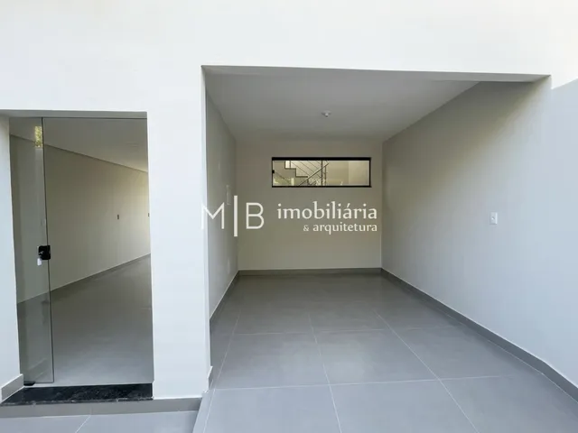 Casa 3 quartos e 3 banheiros, à venda, no bairro Colinas em Cataguases
