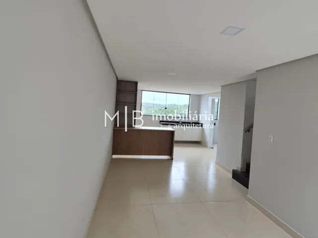 Casa 3 quartos e 3 banheiros, à venda, no bairro Colinas em Cataguases