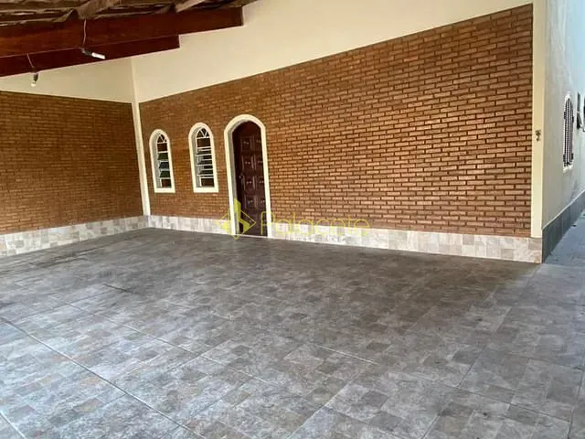 Casa 4 quartos e 2 banheiros, à venda, no bairro Jardim das Bandeiras em Taubaté