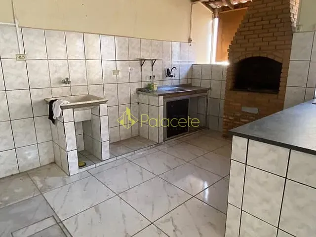 Casa 4 quartos e 2 banheiros, à venda, no bairro Jardim das Bandeiras em Taubaté