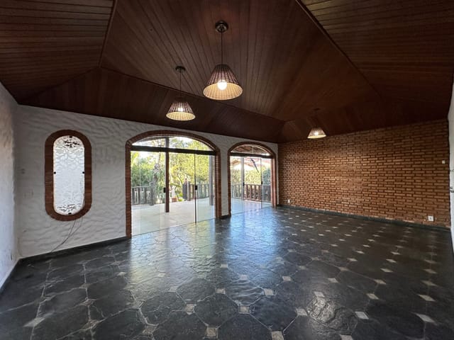 Casa com 1000m² 7 quartos e 8 banheiros, à venda, no bairro Braúnas em Belo Horizonte